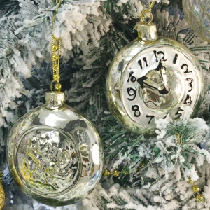 New Year Glass Christmas Wedding Decorative Ball Party Supplier High Quality Glass Crafts Clock Shape