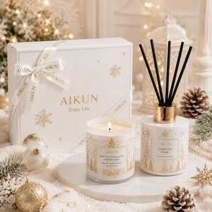 AIKUN Bulk Order Manufacturer Private Label Reed Diffuser Fabric Ceramic Candle For Holiday Christmas Style Gift Set