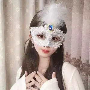 Wholesale Sexy Plastic Feather Eyemask Girls Masquerade Ball Halloween Party Cosplay Eco-Friendly Eye Mask