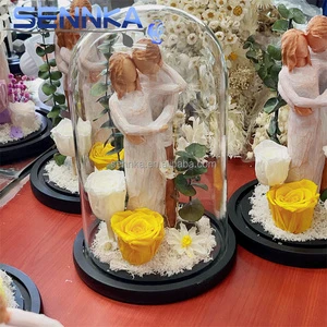 Valentines Day Gift New Products Preserved Roses Lovers in Glass Domes for Christmas Home Decorations