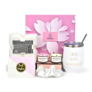 Wholesale Discount Price Mother Day Gift Box Set 100% Cotton Towels Wedding Souvenir Womens Novelty Gift Set