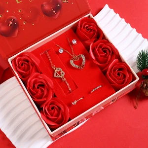 Ladies' Valentine's Day Gift Set Bracelet Necklace Earrings Ring Flowers Thoughtful yet Luxurious Birthday Gift BXY