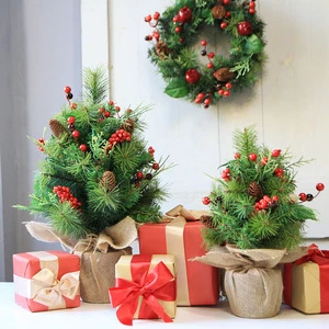 Professional Producter Lifelike Artificial Small Christmas Tree with Realistic Branch Decor Your Home Into a Festive Wonderland