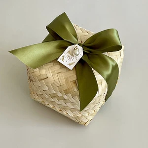 Woven Basket Festival Gift Box Bamboo Gift Baskets Weaving Small Wedding Favor Gift Souvenir Candy Box With Bow Ornament