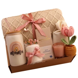 2025 Idea Unique Self Care Gift Basket Women Gift Set Promotion Mother's Day Rose Flower Candles Blanket Mug Gift Sets for Mom