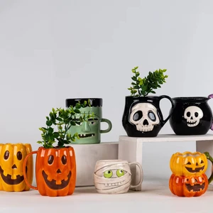 Wholesale Handmade Harvest Festival Ceramic Pumpkin Decoration Thanksgiving Table Mug or Home Decor Handpainted Factory