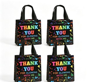 Wholesale Customized Logo Printing Reusable Eco-Friendly Non-Woven Heat Seal Gift Candy Goodie Treat Party Favor Bag Thank Bag
