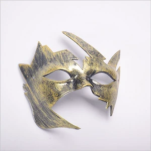 Wholesale Classical Vintage Venetian Masks Halloween Party Props Plastics for Dance Party Carnival Golden Silver