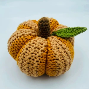 Handmade Cotton Crochet Halloween Thanksgiving Harvest Pumpkin Keychain Soft Non-Toxic Customized Color Superior Quality
