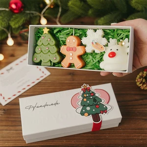 New Soy Wax Christmas New Year Tree Gingerbread Man Elk Glove Art Christmas Ornaments Scented Candles Gift Set