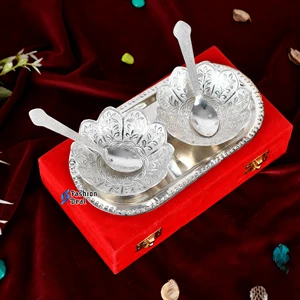 German Royal Luxury Durable Metal Round Silver Brass Bowl with Tray Spoon Home Decor for Dry Fruit Sweets Creamer Pots