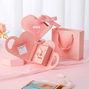 Wholesale Valentine Day Hand Held Gift Box Romantic Heart Shaped Jewelry Set Gift Packing Boxes with Insert