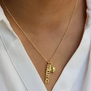 MECYLIFE Mother's Day Gift Women's Personalized Baby Feet Mama Necklace Minimalist Gift for Mom