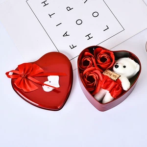 Heart-shaped Mothers Day Gift 3pcs Soap Rose Flowers Bear Gift Box Preserved Flower for Valentines Day Gift
