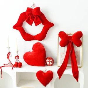 Valentine's Day Decorative Gifts, Red Heart-shaped Pendants, Couple Party Ornaments, Scene Arrangements