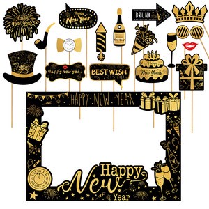 DAMAI New Year 2025 Theme Handheld Paper Photo Frame Black Gold Photo Booth Props Party Decorations Zhejiang China