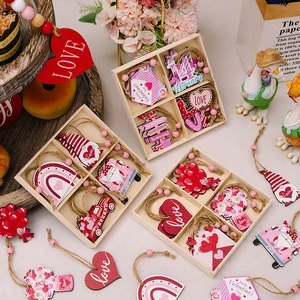 4-Pack Pink Wooden Heart Ornaments for Valentine's Day Gift Boxed Hanging Decorative Love Heart Charms for Home Atmosphere Decor