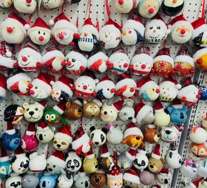 New Year and Festival Customizable Foam Ball Christmas Ornaments for Family Party Tree Decorations Packaged in Bags