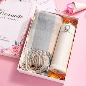 New Fashion Practical High, Sense Gifts Winter Creative Scarf Gift Set Special Romantic Birthday Valentine's Day Gift Sets/