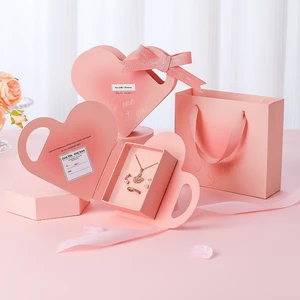 Wholesale 520 Valentine's Day Heart-shaped Printed Handheld Romantic Jewelry Gift Box for Couples Creative Souvenir Box
