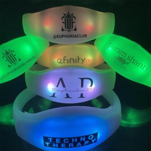Longstargift New Wholesale Hot Sales Concert Wedding Atmosphere Props RGB Remote Control LED Glow Light Wristband Bracelet