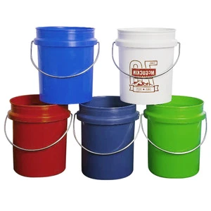 Wholesale Recyclable Food Grade Round Plastic Candy Bucket With Handle For Packaging Custom 500ML Toy Snack Bucket