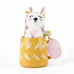 BespritGift New Trending Products 2025 Easter Festive Gift Custom Bunny Toys Chocolate Candy Novelty Mug Gifts Set for Easter