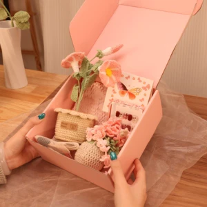 Mother's Day Gift 100% Handmade Crochet Flower Custom Knitting Stuffed Animal Gift Box Elegant Mother's Day Gift Box Set for Mom