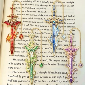 Customized UV Electroplated Metal Bookmark Cute Pet Photo Flower/Fruit Design Chinese New Year Commemorative Gift for Pet Pin