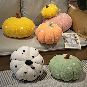Hot Sale Halloween 20cm Polka Dot Pumpkin Shaped Home Decor Pillows Soft Comfy Teddy Velvet Cushion Pillow
