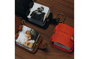 Personalized Leather Mini Photo Album Keychain Custom Memory Picture Keychains Gift