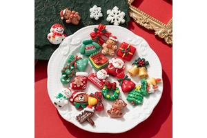 Cute DIY Modern Eco-friendly Custom Shape Resin Magnetic Stickers for Fridge New Year and Christmas Decor Santa Claus Reindeer