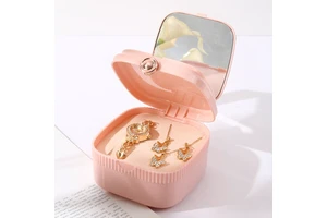 Mother's Day Gift Set Eco-Friendly Light Luxury Necklace Quartz Watch Earrings Jewelry Box Premium Accessory Set