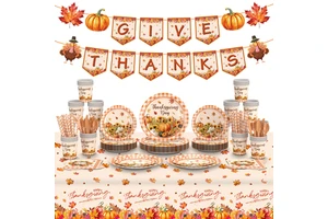 Thanksgiving Tableware Set Is a Disposable Plate for the Autumn Harvest Gratitude Party