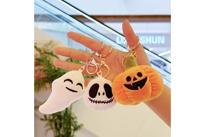Holiday Products Halloween Decoration Items Mini Stuffed Soft Skull Keyring Plush Ghost Toys Keychain