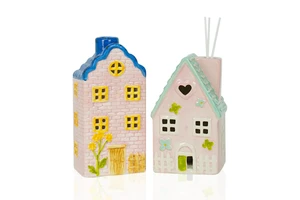 Wholesale Creative Nordic Hand-painted Ceramic Christmas House with LED Light With Embossed Flower Design