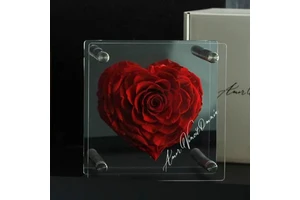 Luxury Acrylic Stand Real Natural Preserved Rose Gift Box Valentine's Day Confession Gift Dried Flowers Ornament Premium Accent