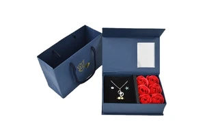 Mother's Day Custom LOGO Gift Box Renovate Decorative Rose Flower Petal Flowers Gift Valentine's Day Gift for Mum Wife Women