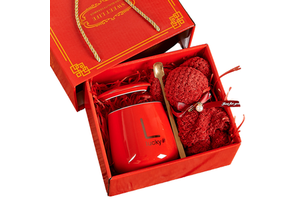 Customized Women's Christmas Gift Set for Back School Including Valentine's Day Mug and Bridesmaid Wedding Gifts for Guests
