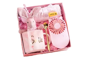 Good Price Women's Gift Sets Novelty Cup Towel Souvenirs for Christmas Mother's Day Father's Day Thanksgiving Welcome Gift Pack