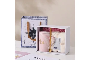 Logo Accepting Mug Towel Gift Set Birthday Valentine Wedding Souvenir Items Annual Meeting Gift