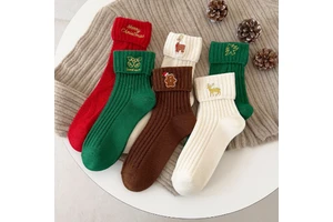 Women's Custom Winter Cotton Christmas Socks Cartoon Embroidery Xmas Socks Breathable Wholesale