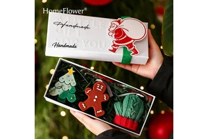 Factory Luxury Christmas Tree, Gingerbread Man & Reindeer Scented Candle Gift Set, Premium Holiday Gift & Decor