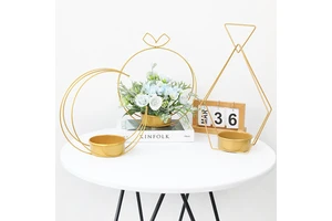 Unique Design Chinese New Year Decorations Artificial Holly and Artificial Eucalyptus for New Year Decoration Ornaments
