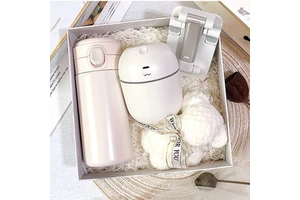 2023 Wholesale Custom Mother's Day Business Gift Set Creative Women's Gift Set Wedding Guest Gift Set With Fans Towel Umbrella