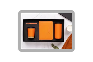 PU Leather Business Notebook Gift Set Pen 2 Coffee Tumblers Embossed Personalized Printing Corporate Mother's Day Graduation