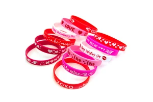 Valentine's Day Silicone Bracelet Rubber Wristband Holiday Decoration Gift for Both Men and Women Custom logo and Information