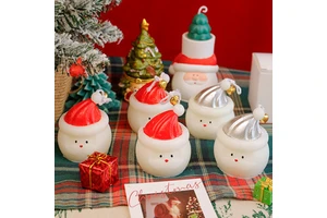 Handmade Christmas Favorite Santa Claus Shaped Cute Design Party Ready Home Decor Fragrant Scented Candle Halloween New Year