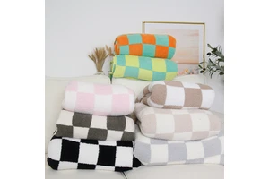 Custom Soft Warm Designer Chess Checkered Board king Size Game Day Winter Blanket Throw Knitted For Sleep Hug Bedding