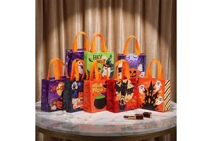 Waterproof Laminated Eco-friendly Gift Bag, Hot Pressed Party Candy Halloween Themed Shopping Bag, Biodegradable